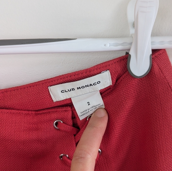 Club Monaco Red Shorts, size 2 - Picture 3 of 3